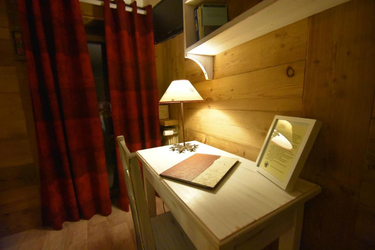 Hotel Petit Dahu - Chambres Et Restaurant 코네 외부 사진
